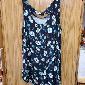 Sleeveless multiprint blouse
